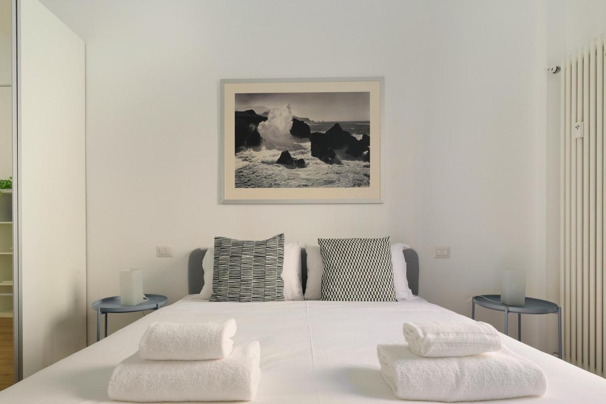 Just Urban Stays - Bright And Functional Apartment - Corso Genova Мілан Екстер'єр фото